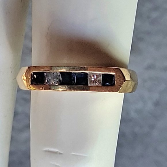 14K Gold Blue Sapphire and Diamond Ring
